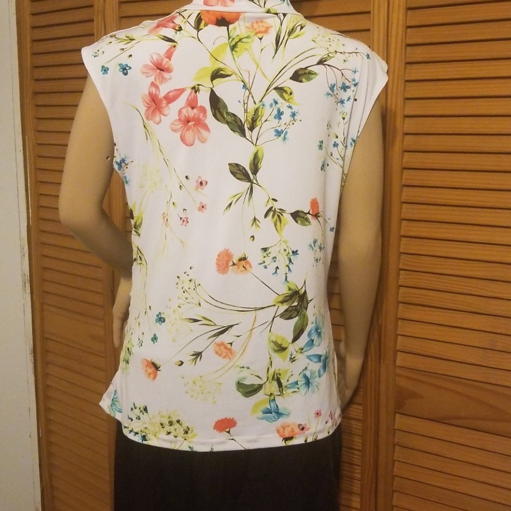 Flower print blouse - Picture 3 of 3